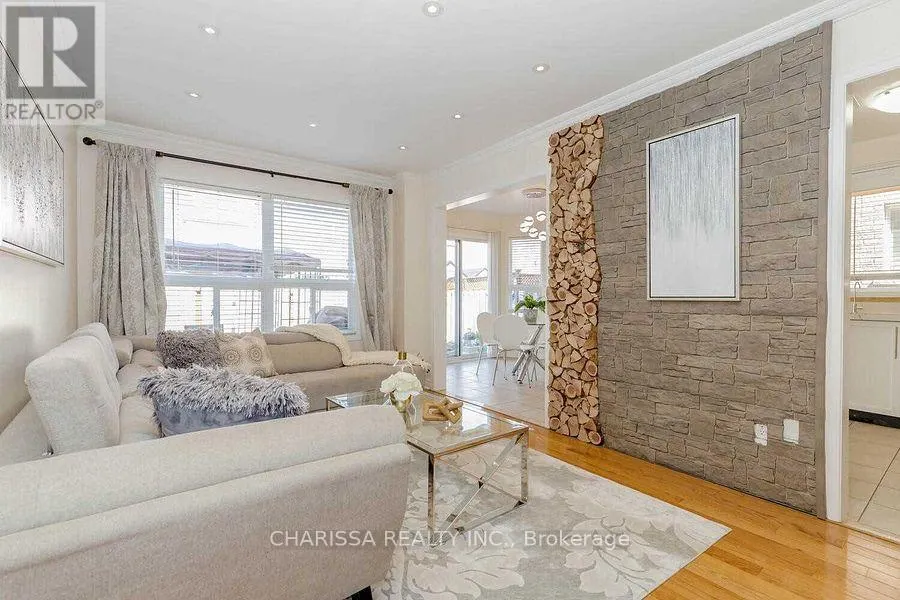131 ARGENTO CRESCENT