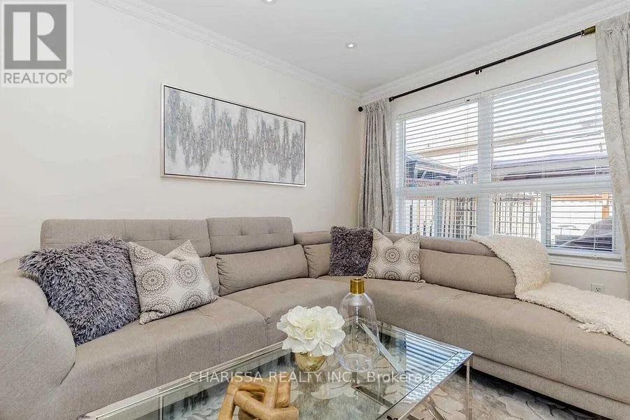 131 ARGENTO CRESCENT