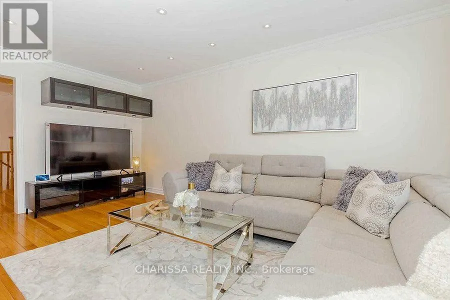 131 ARGENTO CRESCENT