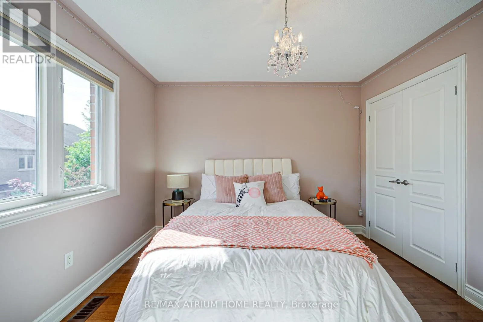 11 ALBRIGHT CRESCENT