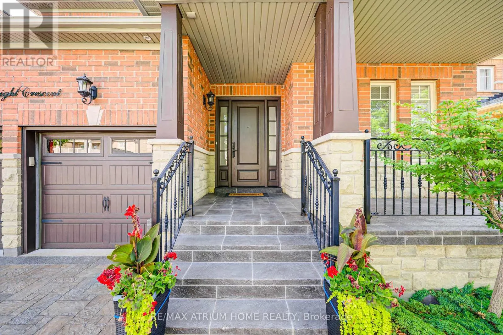 11 ALBRIGHT CRESCENT