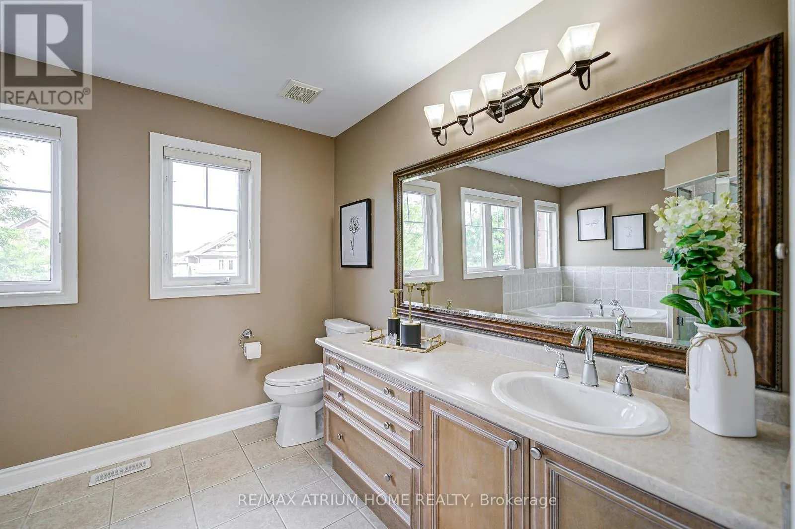 11 ALBRIGHT CRESCENT