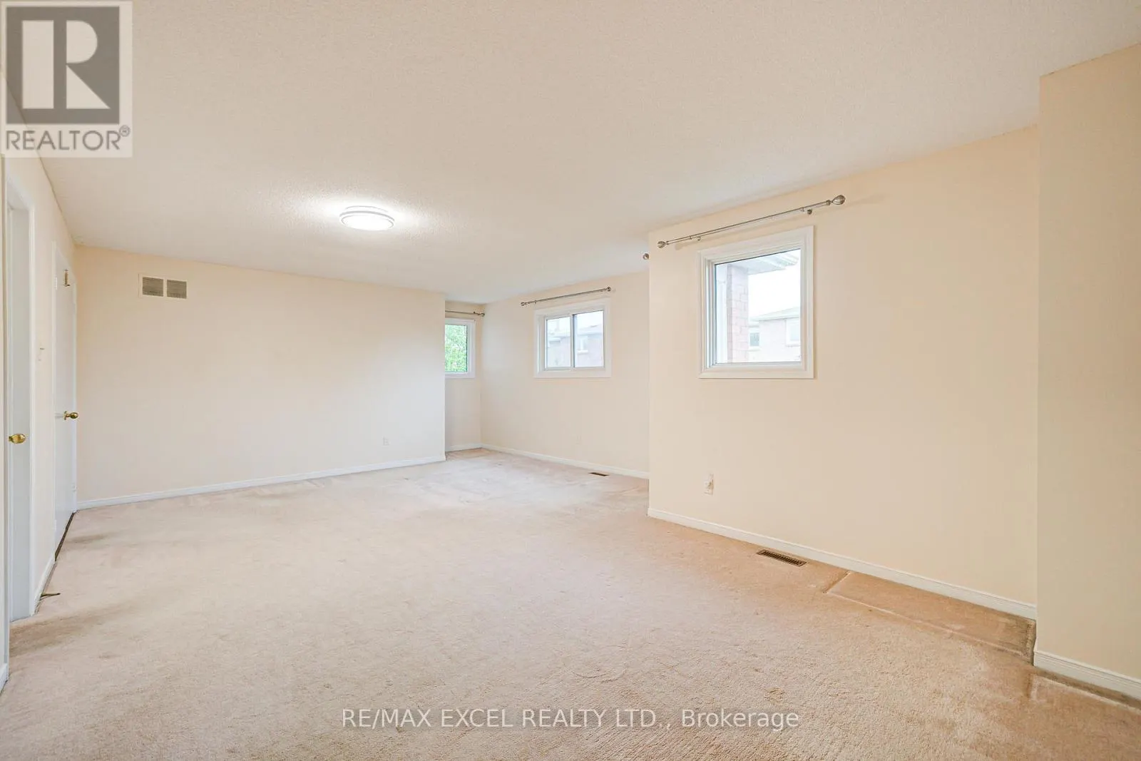 18 TAMARA DRIVE