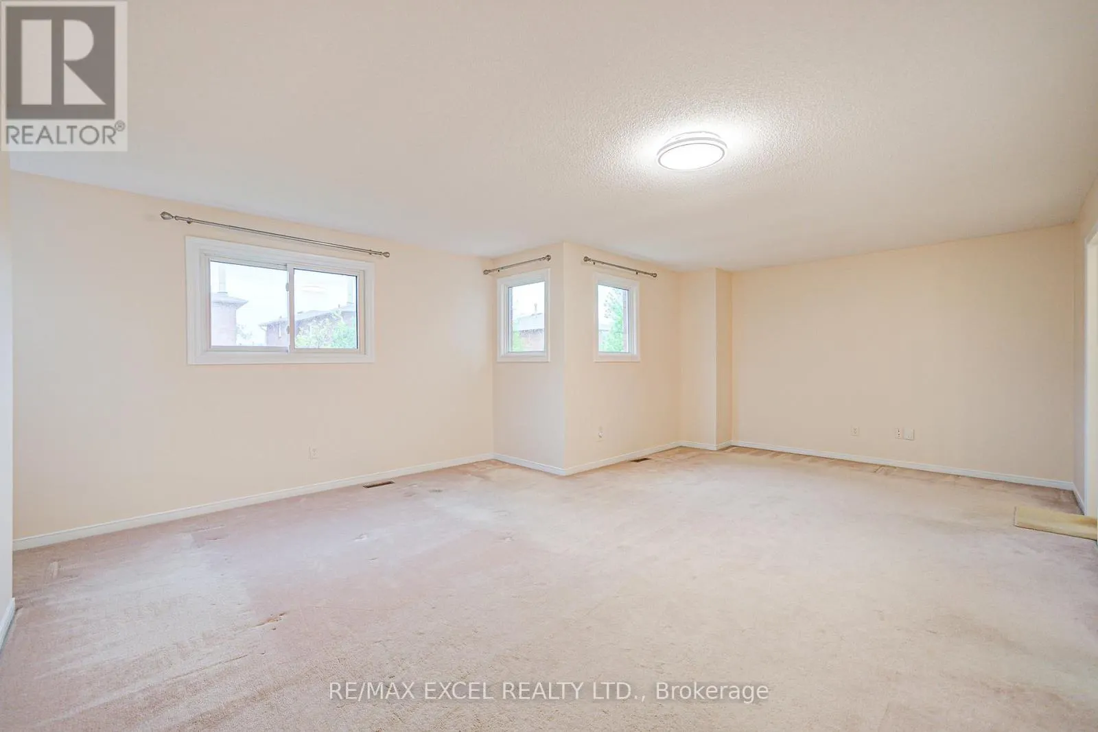 18 TAMARA DRIVE