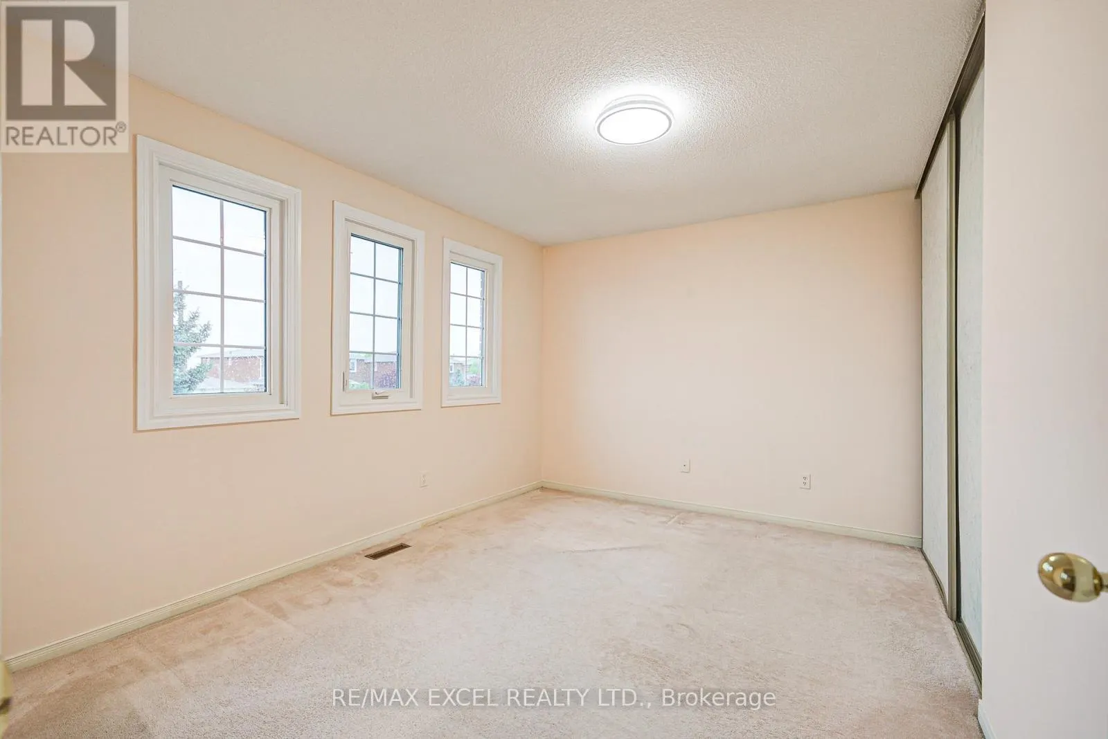 18 TAMARA DRIVE