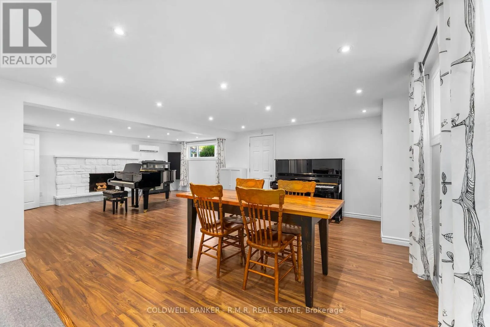 42 MARIETTA STREET