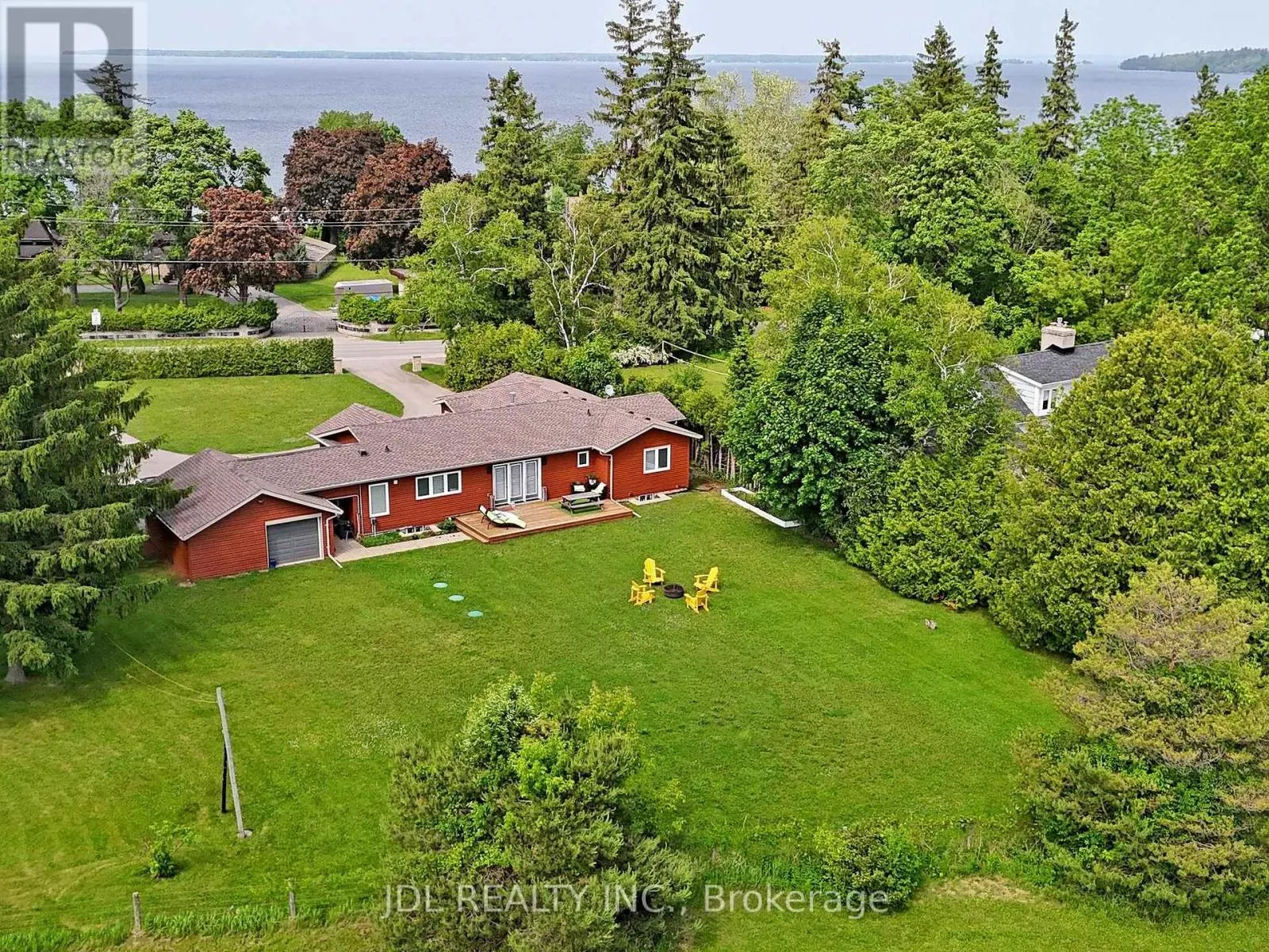 11 HEDGE ROAD