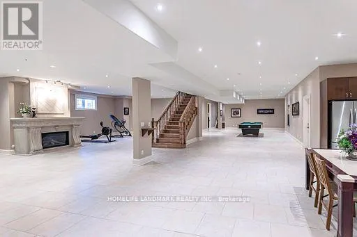11 CRANBORNE CHASE