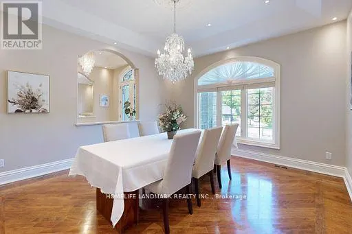 11 CRANBORNE CHASE