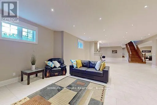 11 CRANBORNE CHASE