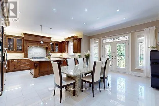 11 CRANBORNE CHASE