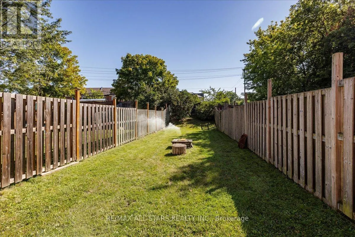 3 HATTIE COURT