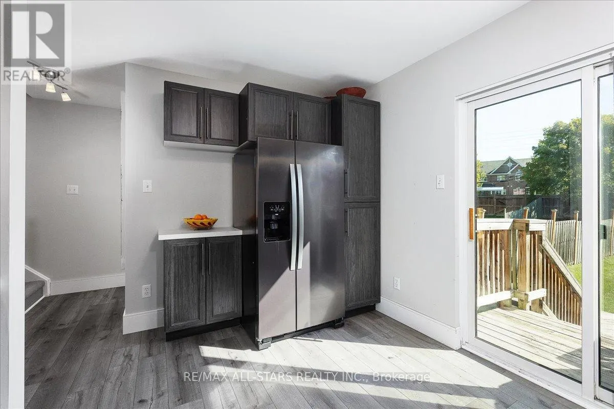 3 HATTIE COURT