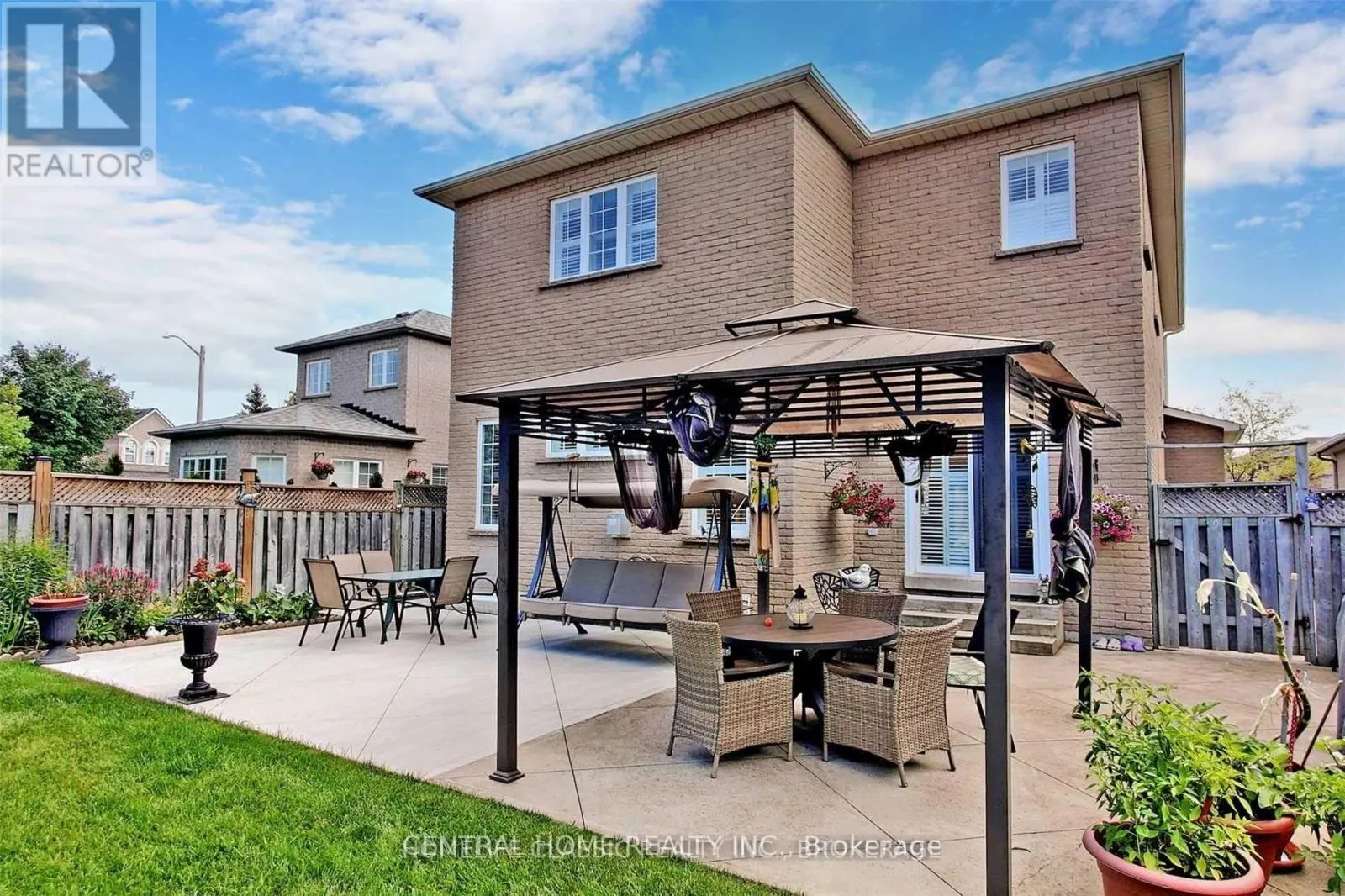 8 RAINTREE CRESCENT