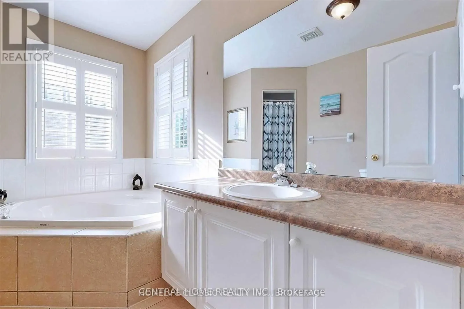 8 RAINTREE CRESCENT