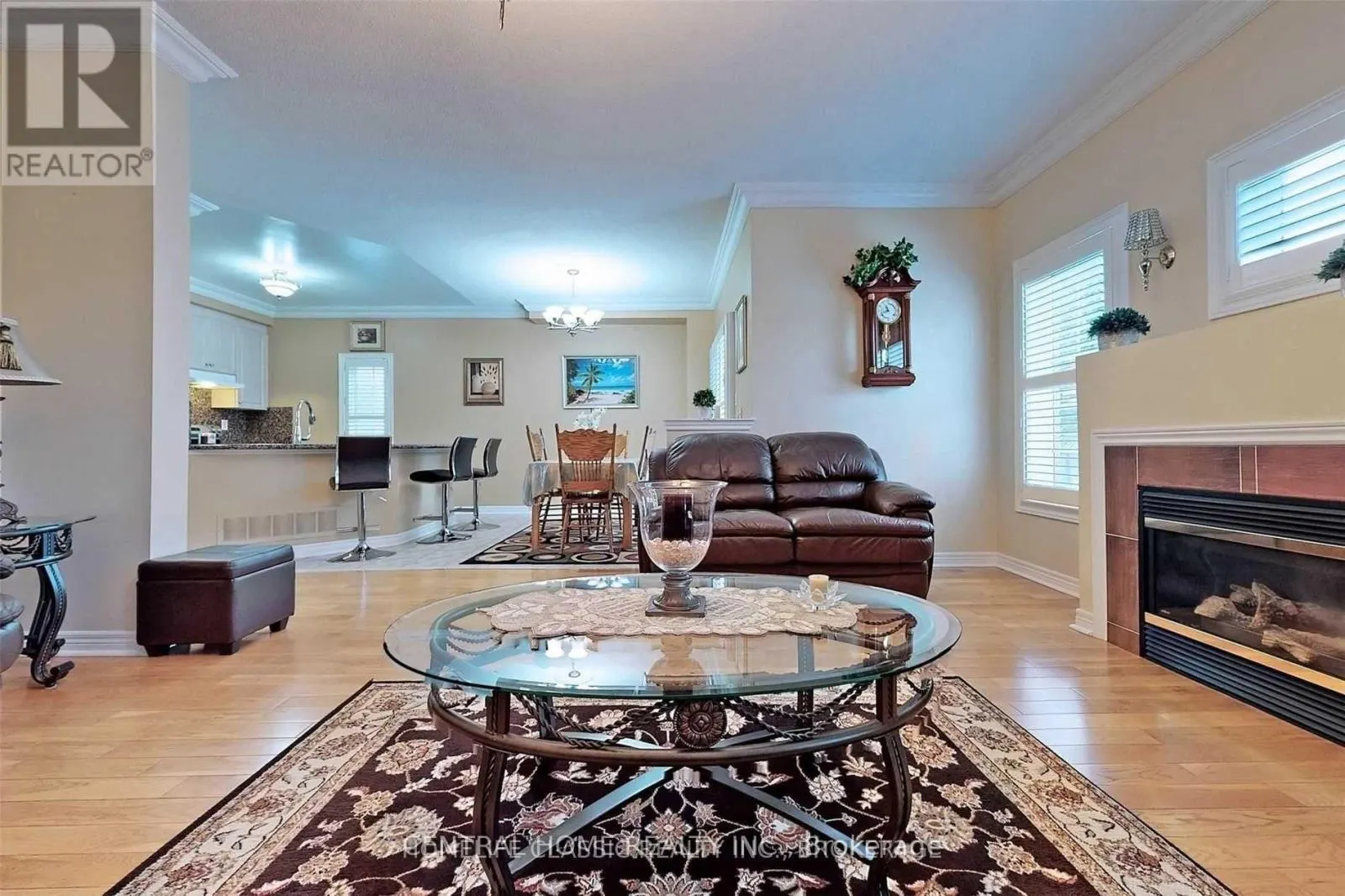 8 RAINTREE CRESCENT