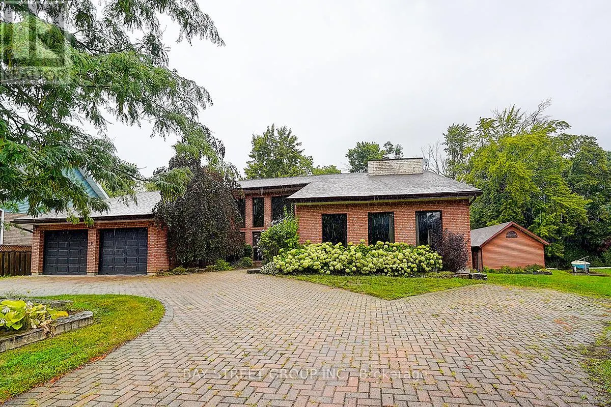 8 WATERBEND DRIVE