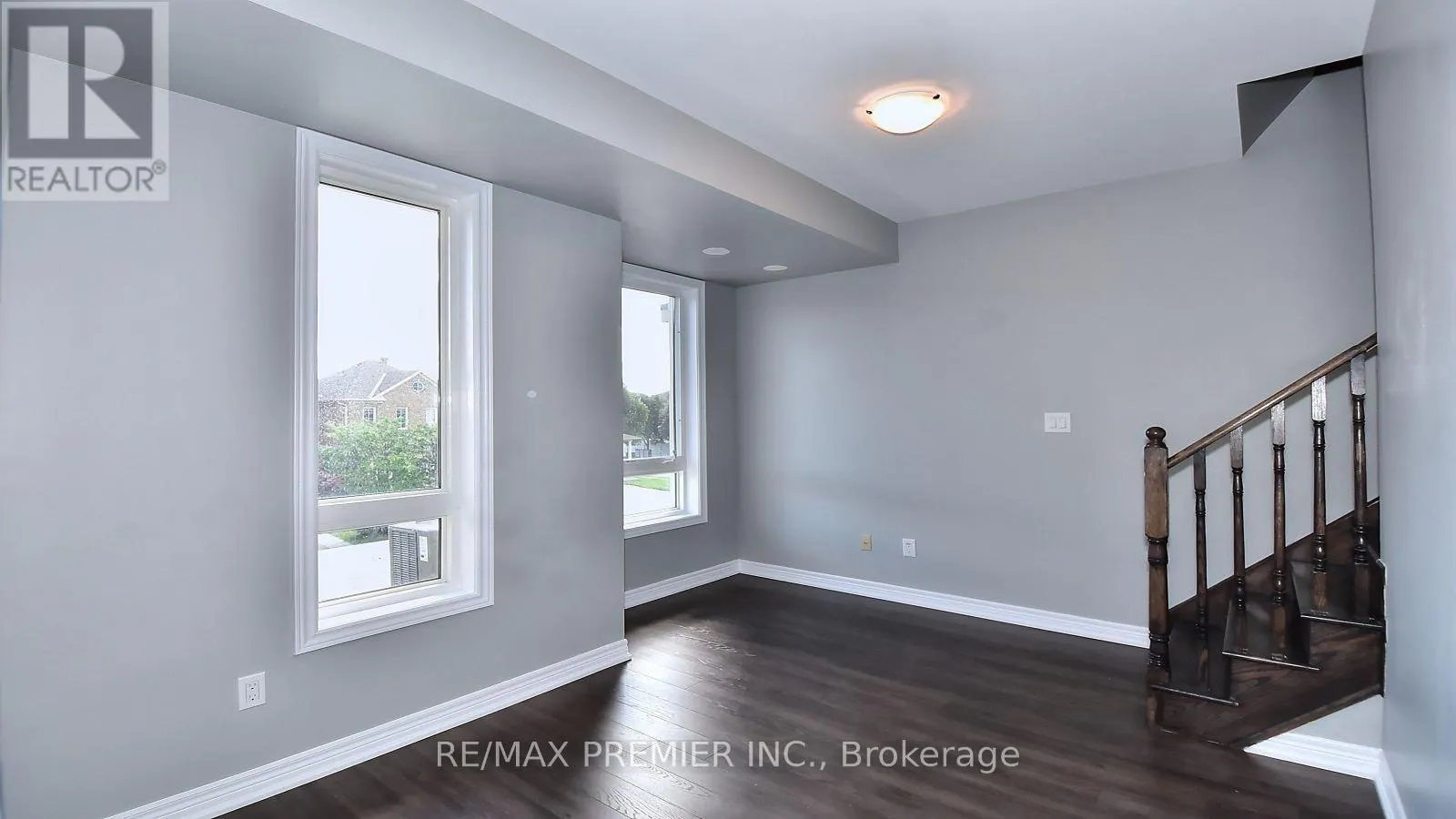 10 - 105 KAYLA CRESCENT