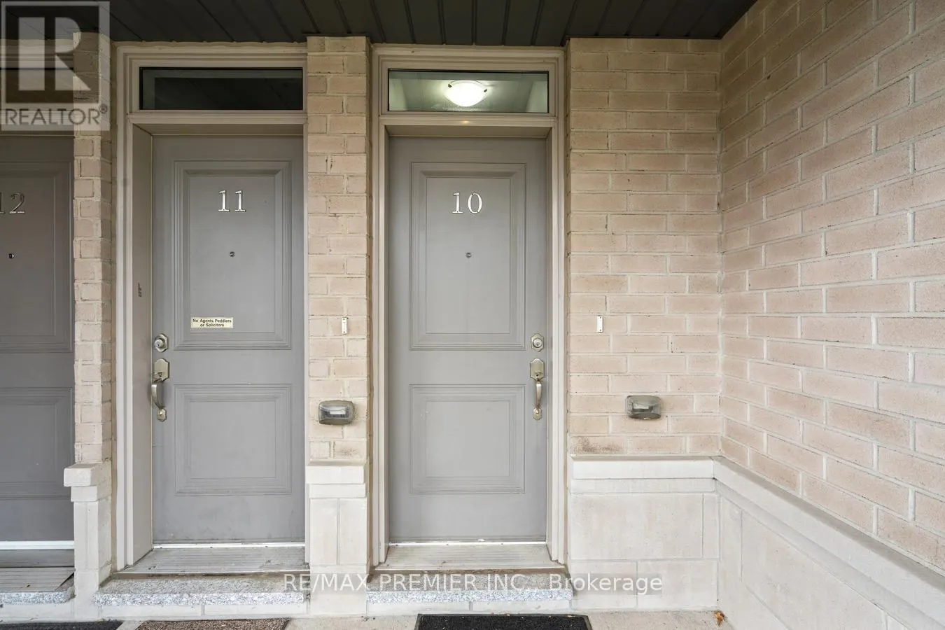 10 - 105 KAYLA CRESCENT