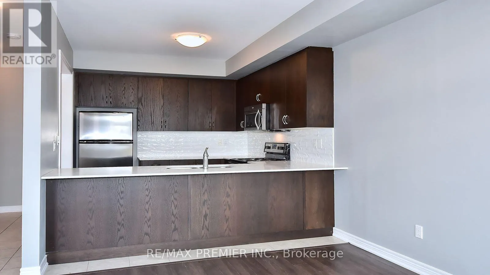 10 - 105 KAYLA CRESCENT