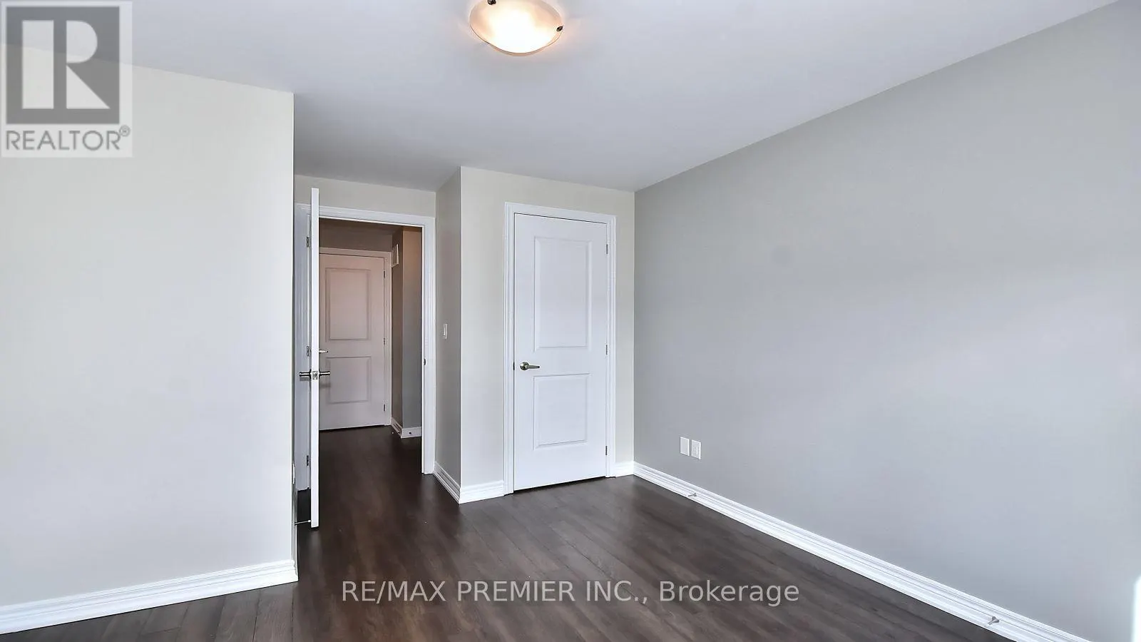 10 - 105 KAYLA CRESCENT