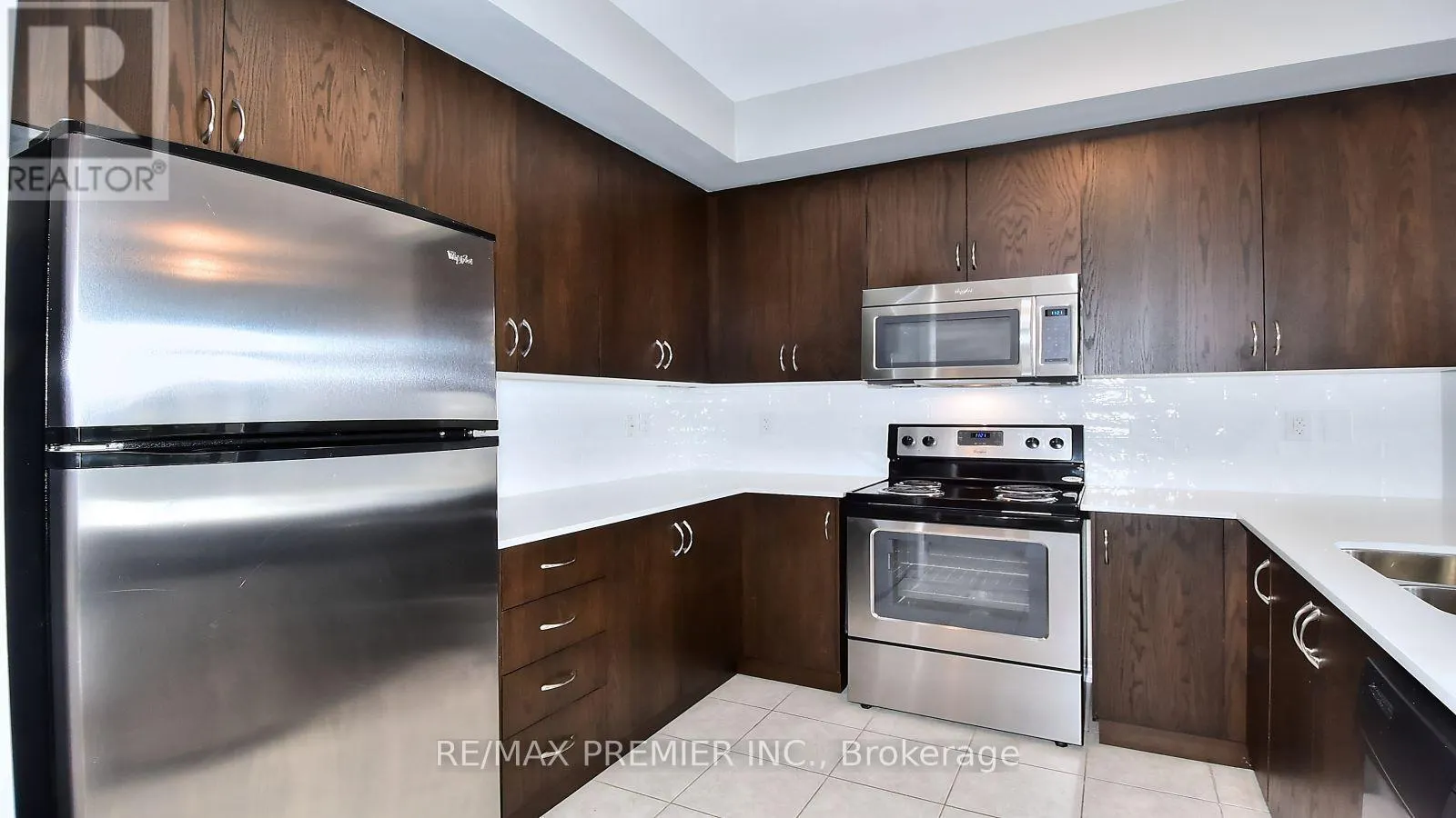10 - 105 KAYLA CRESCENT