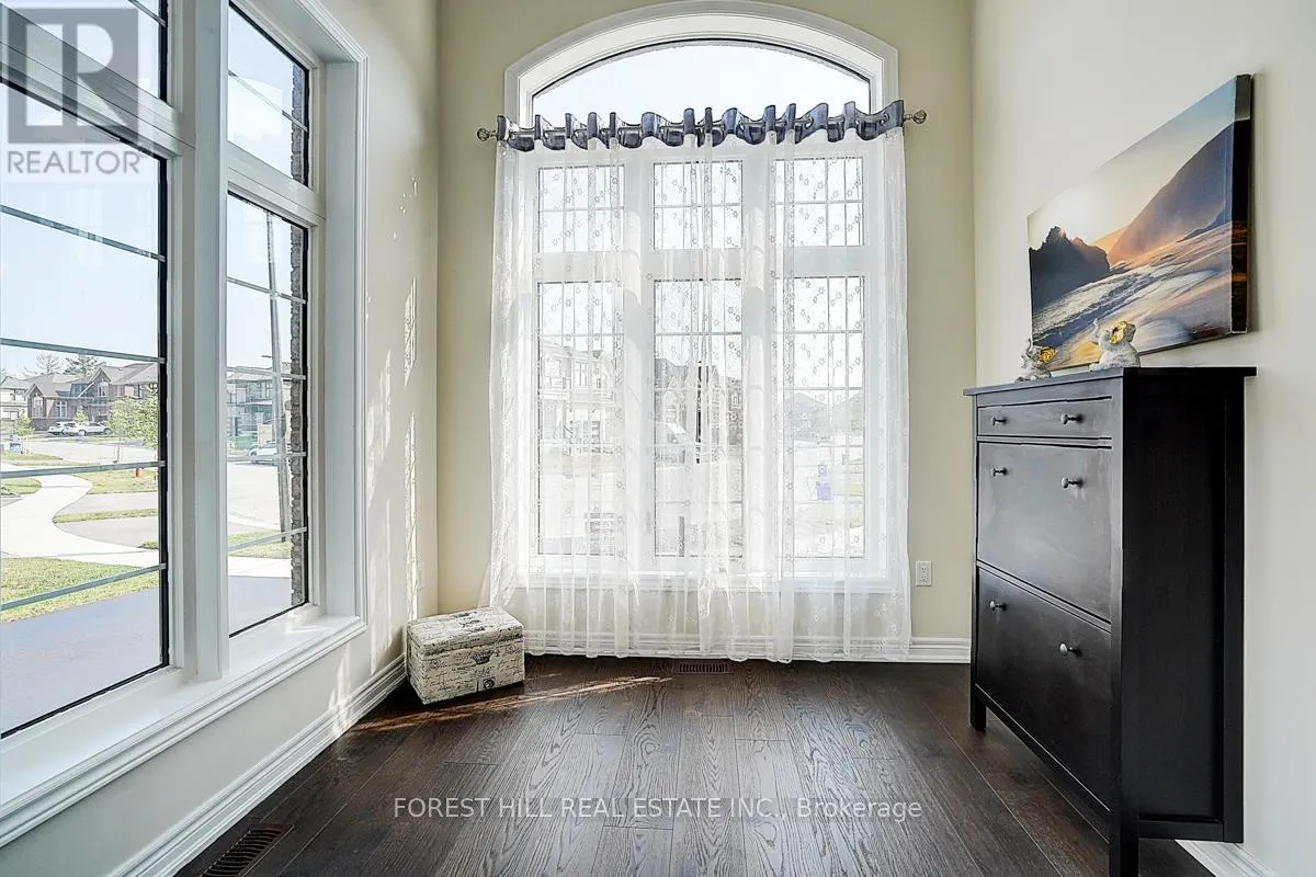 21 DOROTHY CAINE CRESCENT