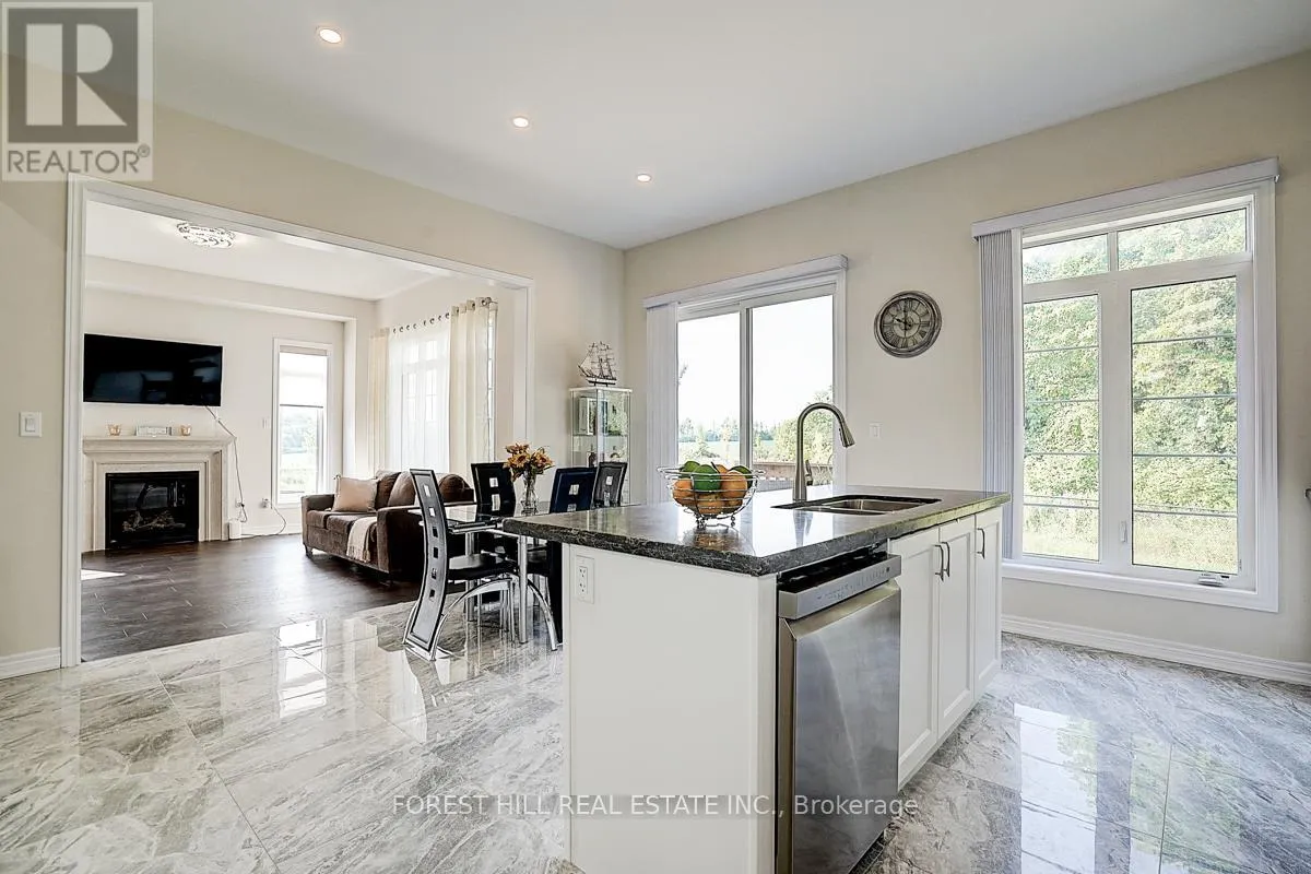 21 DOROTHY CAINE CRESCENT