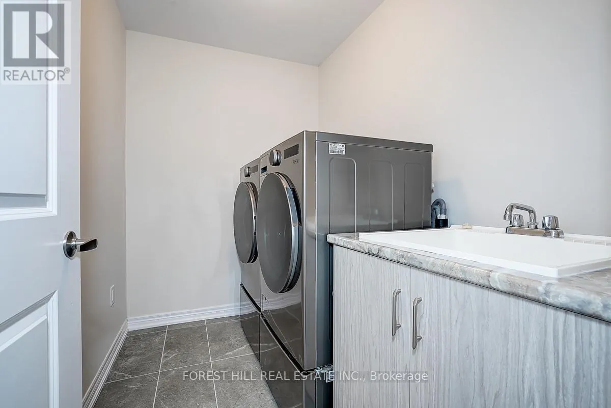 21 DOROTHY CAINE CRESCENT