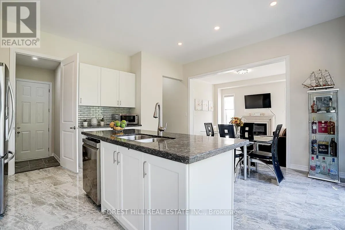 21 DOROTHY CAINE CRESCENT
