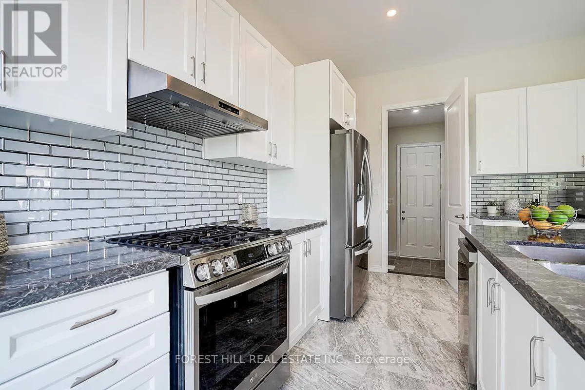 21 DOROTHY CAINE CRESCENT