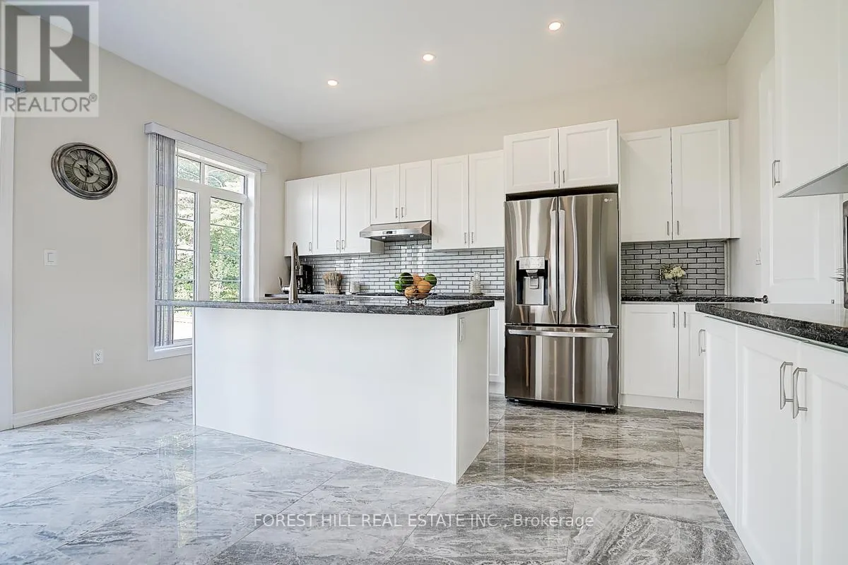 21 DOROTHY CAINE CRESCENT