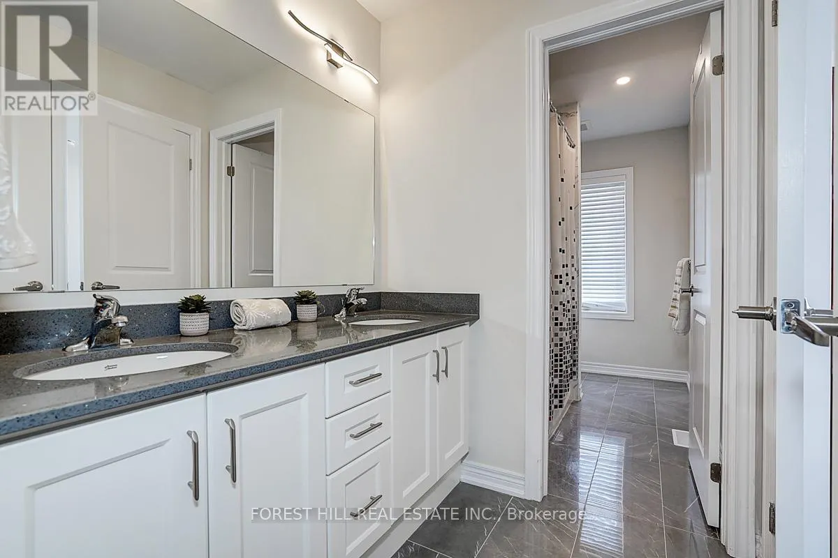 21 DOROTHY CAINE CRESCENT