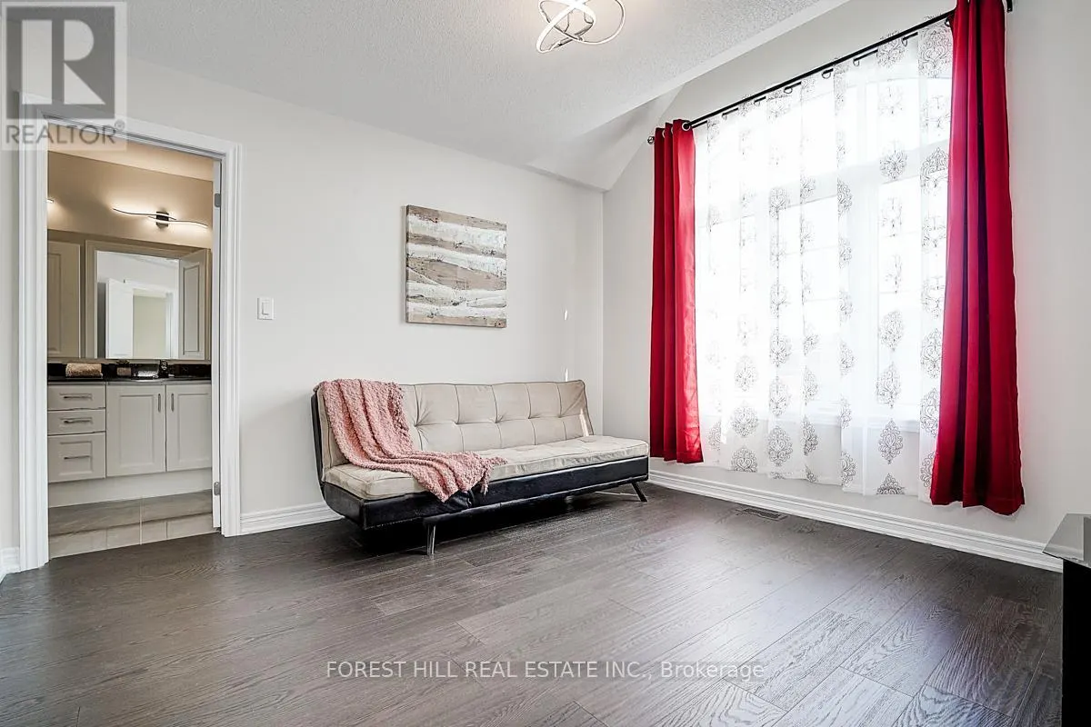 21 DOROTHY CAINE CRESCENT