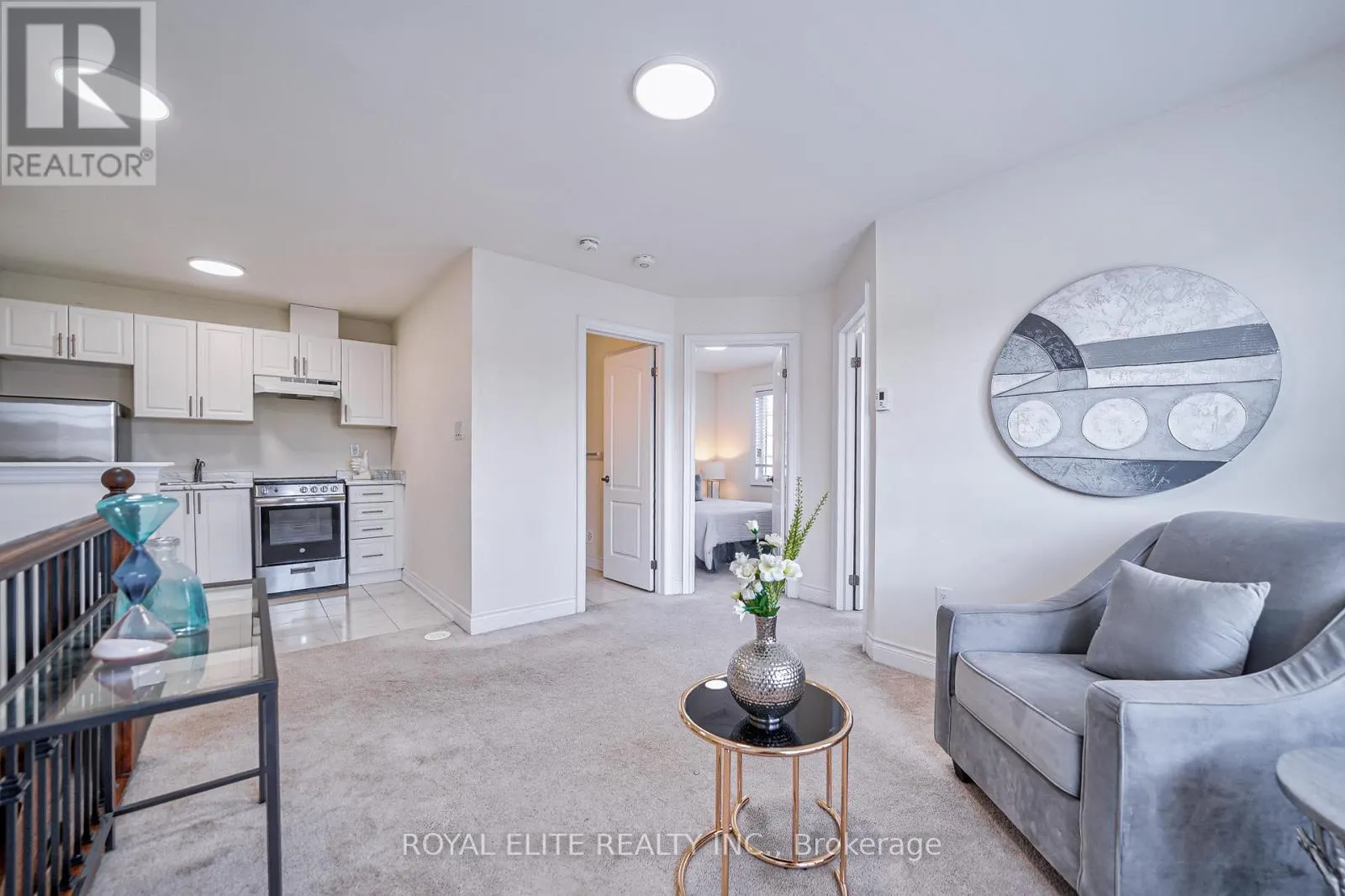 2 - 331 WILLIAM FORSTER ROAD
