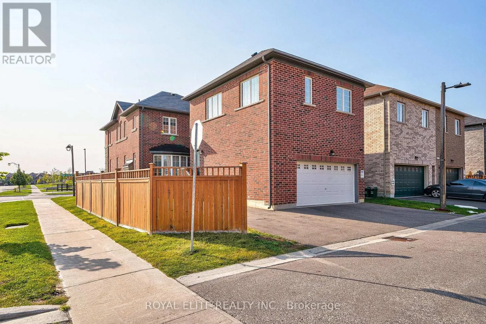 2 - 331 WILLIAM FORSTER ROAD