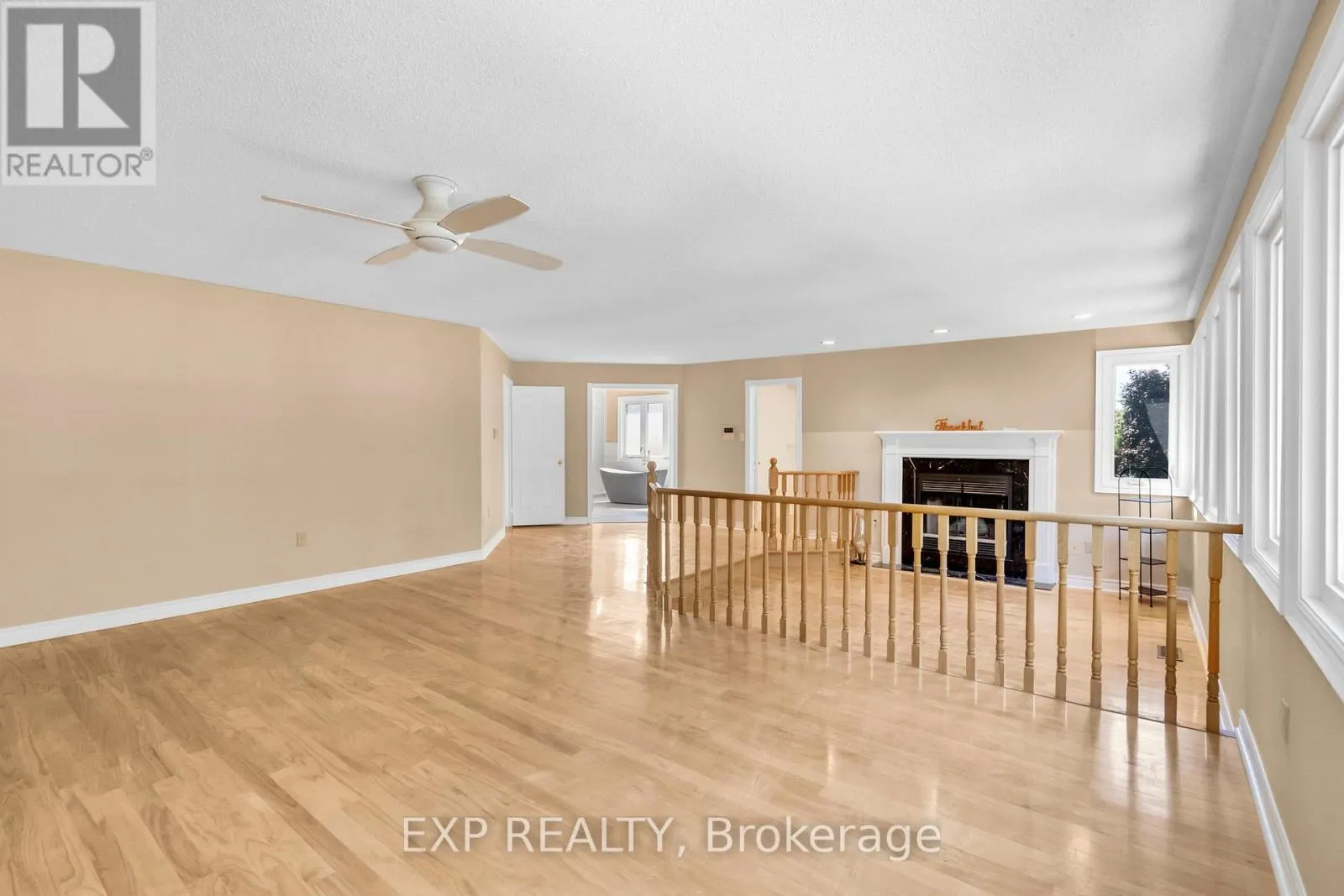959 LOCKWOOD CIRCLE