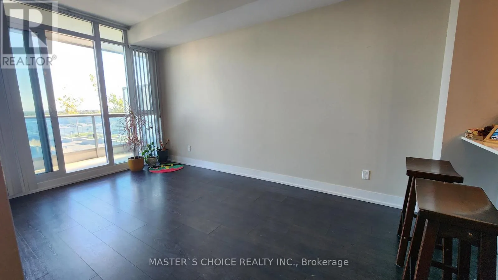 920 - 9471 YONGE STREET