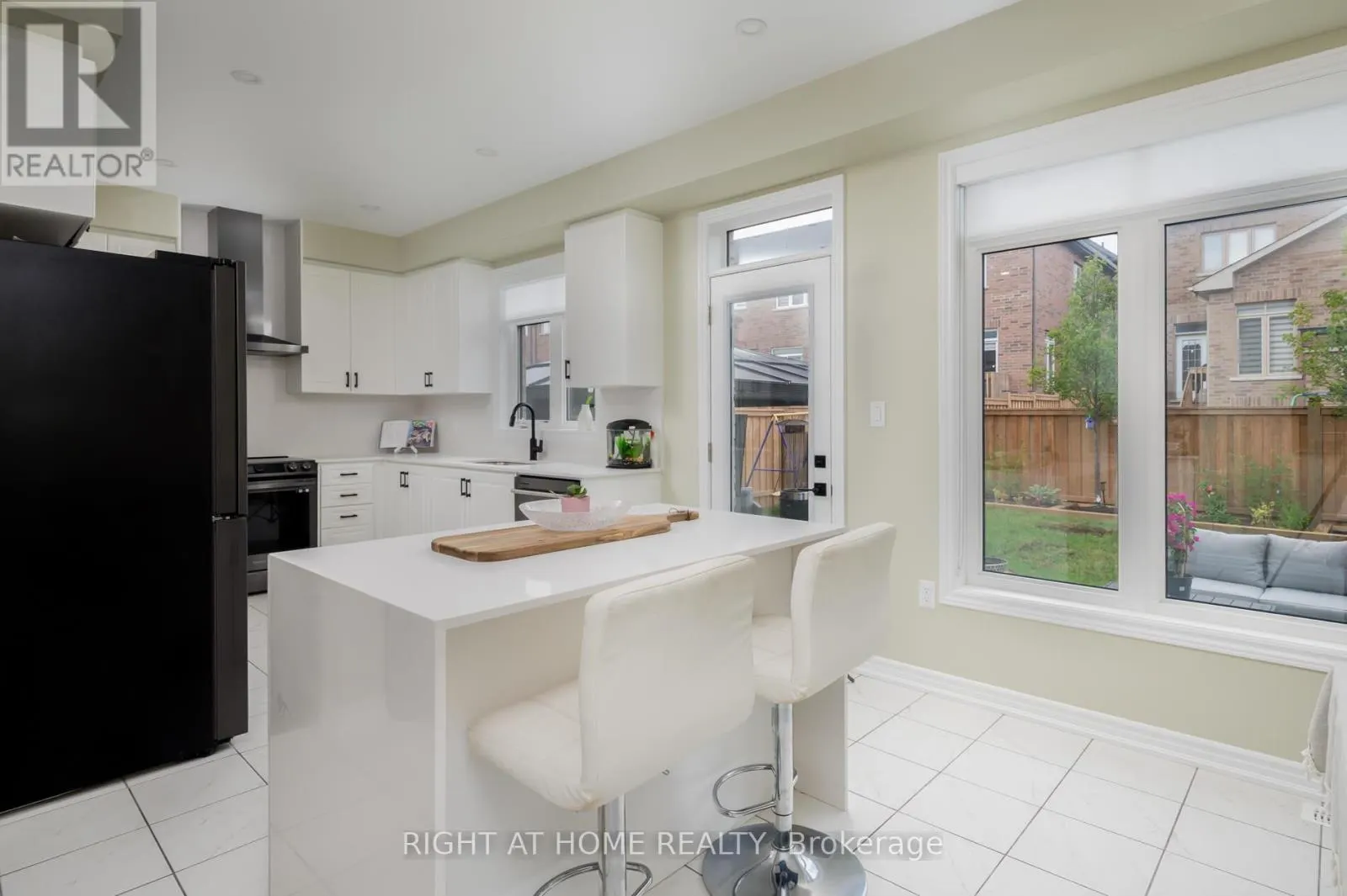 2191 GRAINGER LOOP