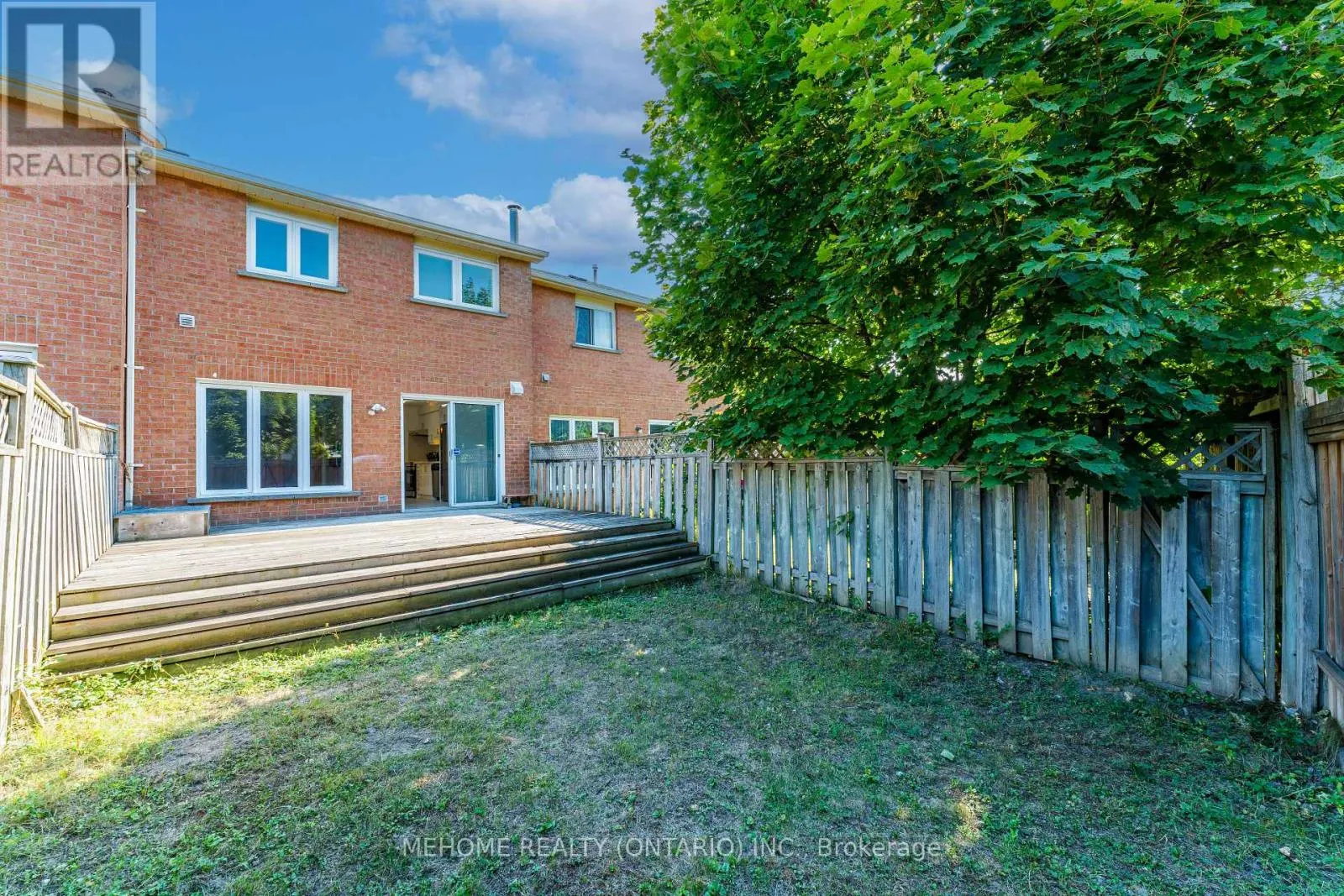 6 THAMES COURT