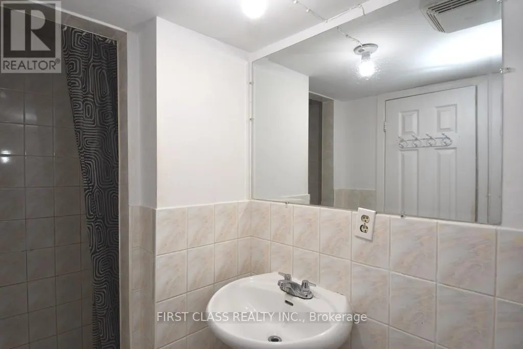 BSMT - 3 HALDER CRESCENT