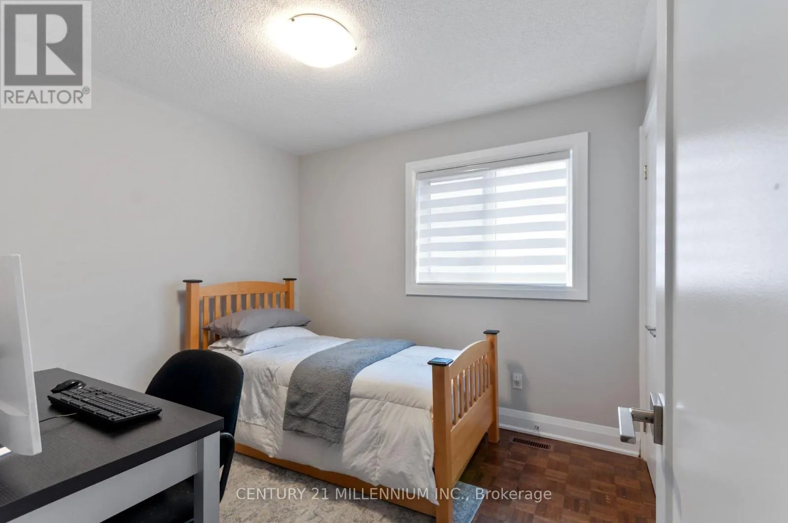 286 ROYALPARK WAY