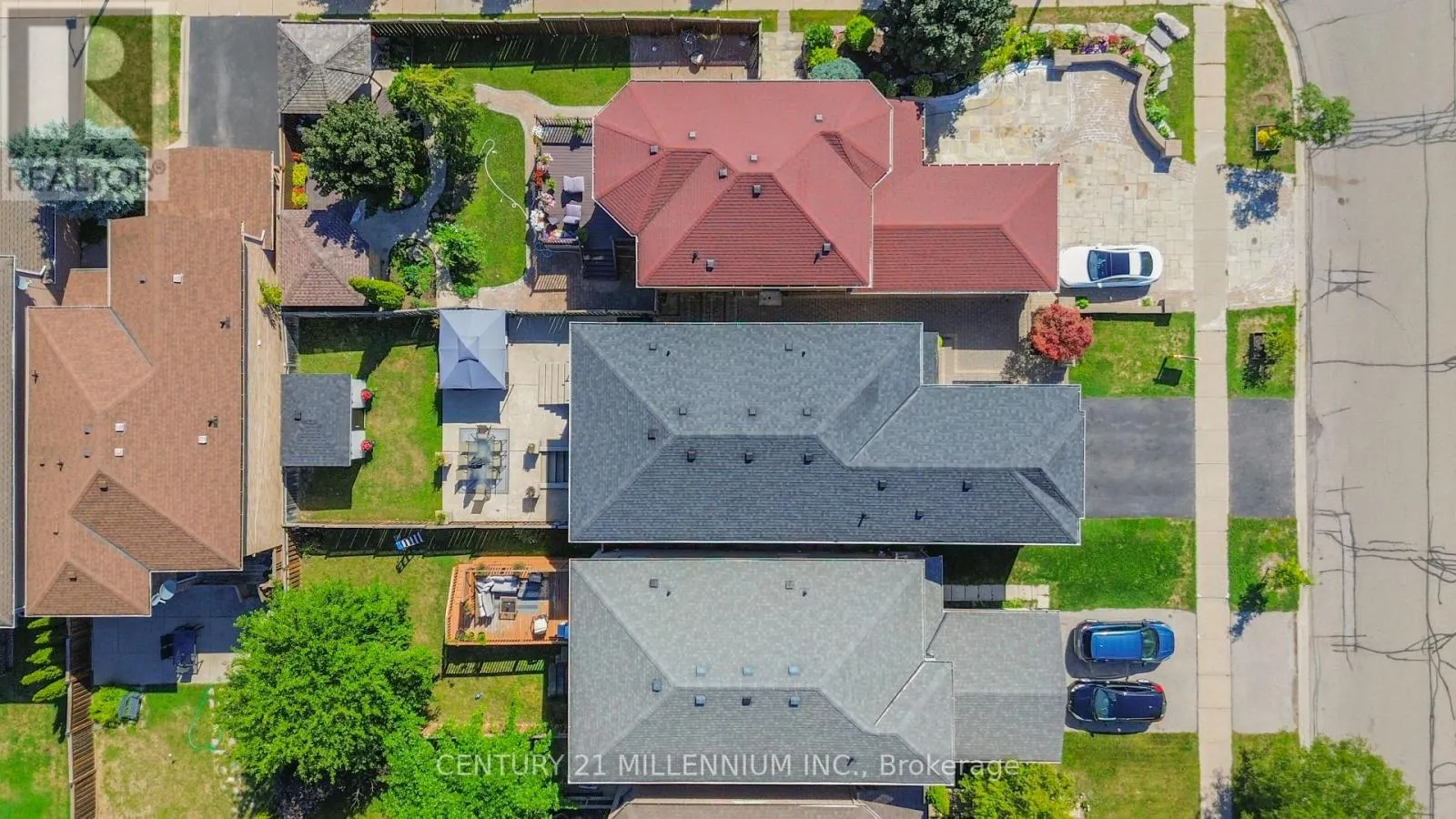 286 ROYALPARK WAY
