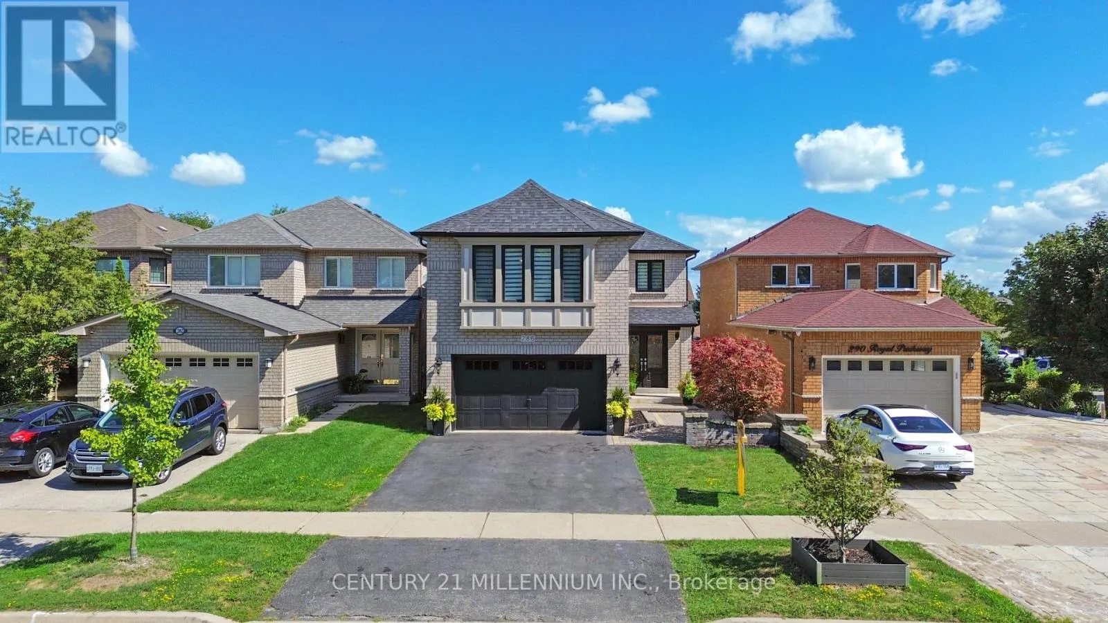 286 ROYALPARK WAY