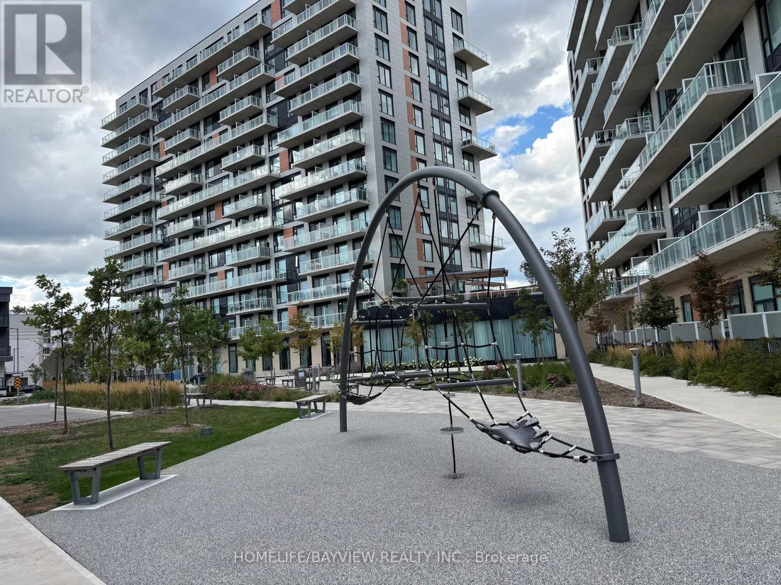 930 - 2 DAVID EYER ROAD