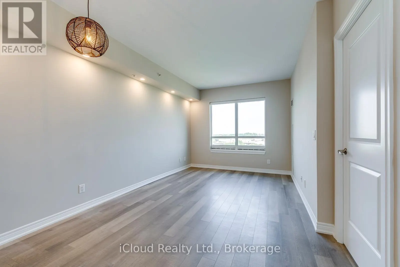 804 - 9255 JANE STREET