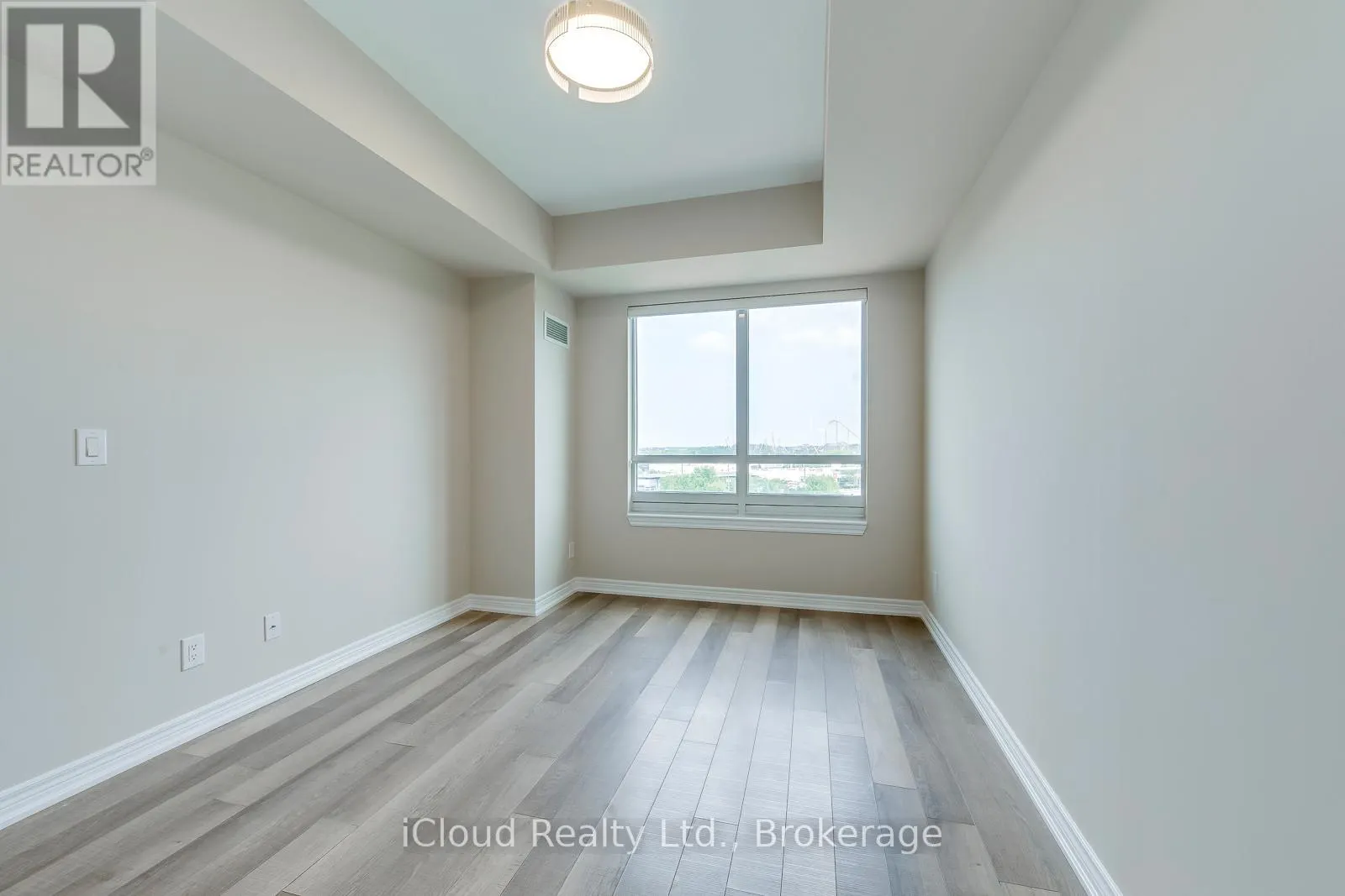804 - 9255 JANE STREET