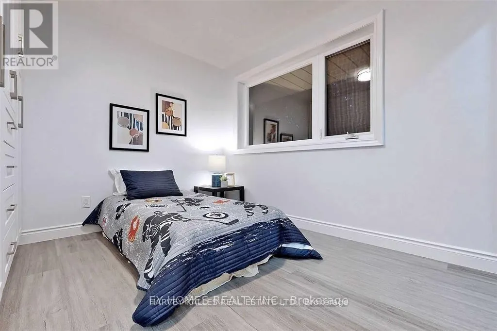 FRONT - 59 HEMINGWAY CRESCENT
