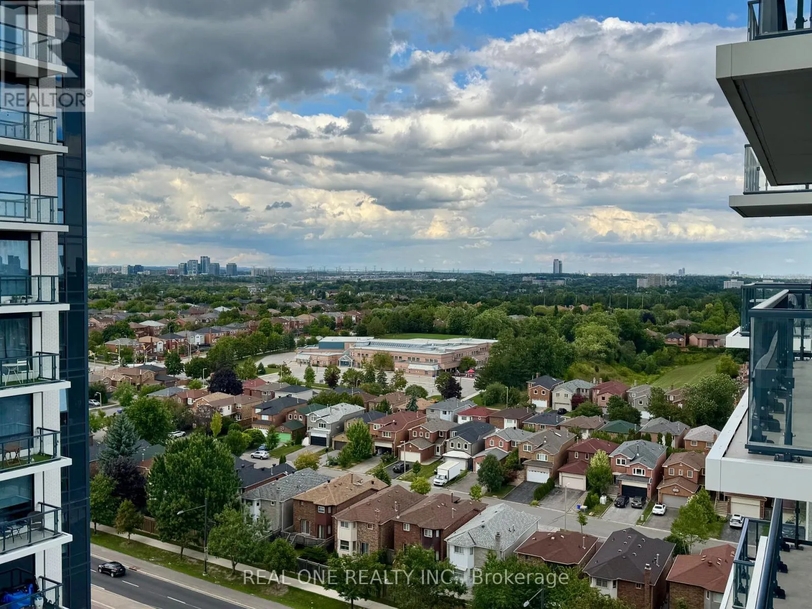 1326 - 7950 BATHURST STREET