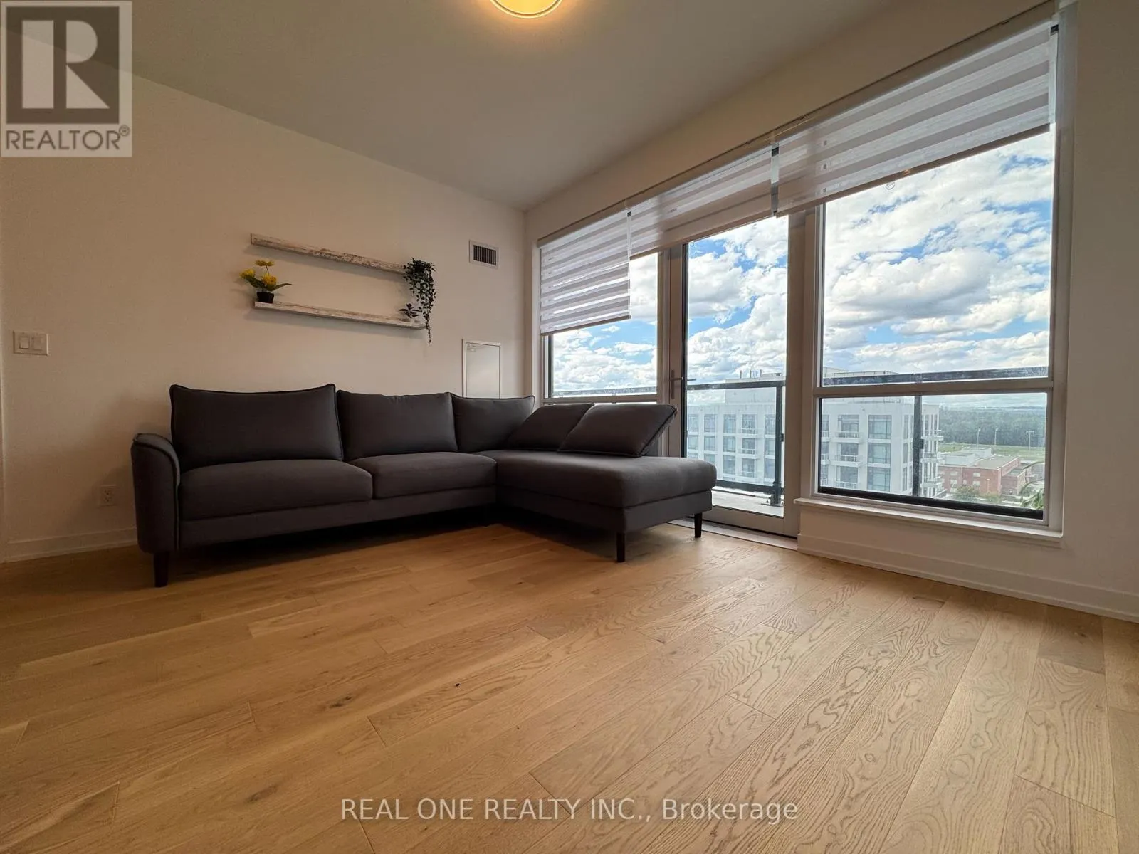 1326 - 7950 BATHURST STREET